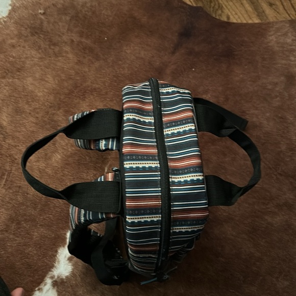 Volcom Moonstone Mini Backpack / Rucksack Red and Blue Striped - Picture 3 of 7